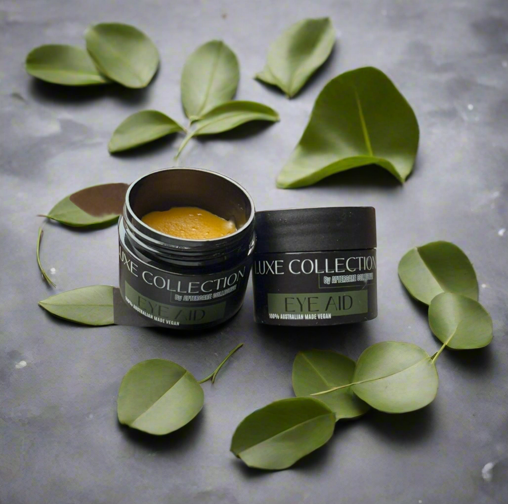 Cosmetic eyeliner tattoo care 